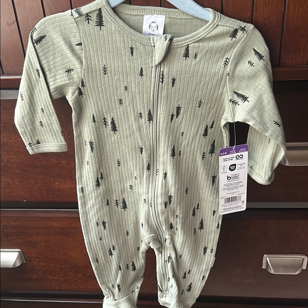 Gerber Green Tree Print Footie One Piece baby 0-3 months  100% cotton